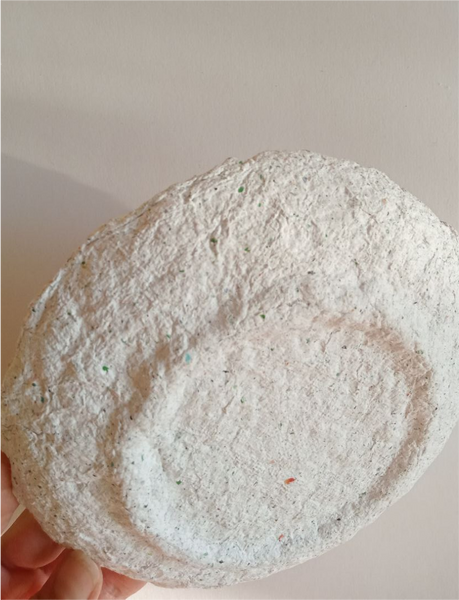 Plate made of recycled paper