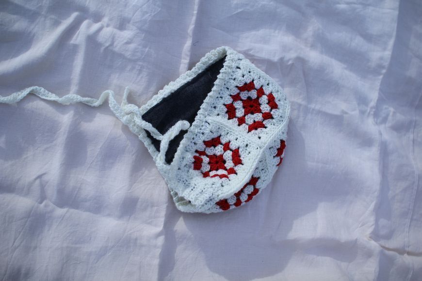 Crocheted beanie hat, white